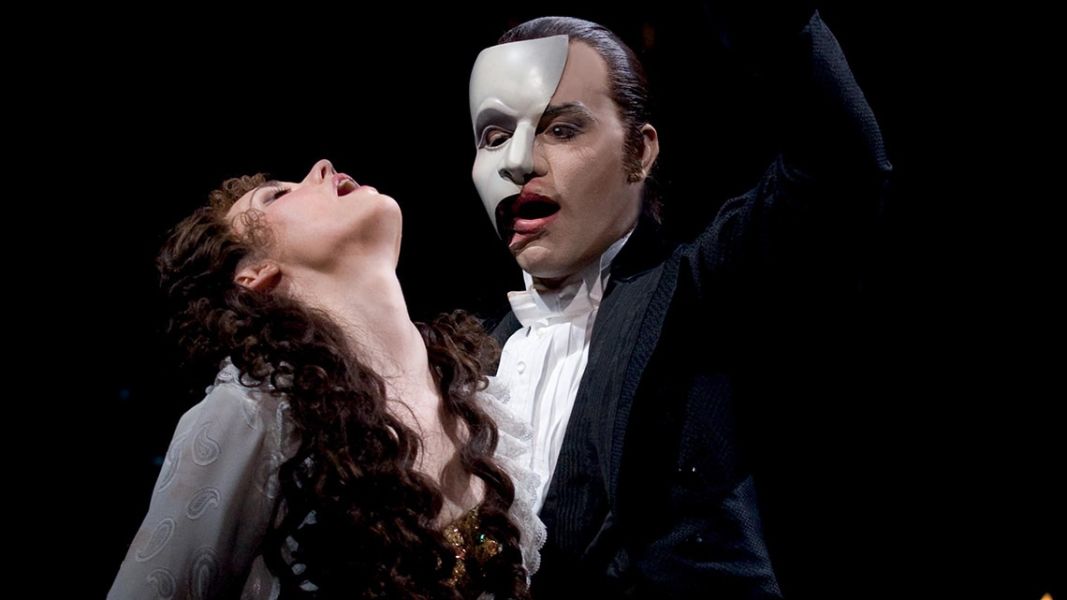 Bóng Ma Trong Nhà Hát Albert Hall-The Phantom of the Opera at the Royal Albert Hall